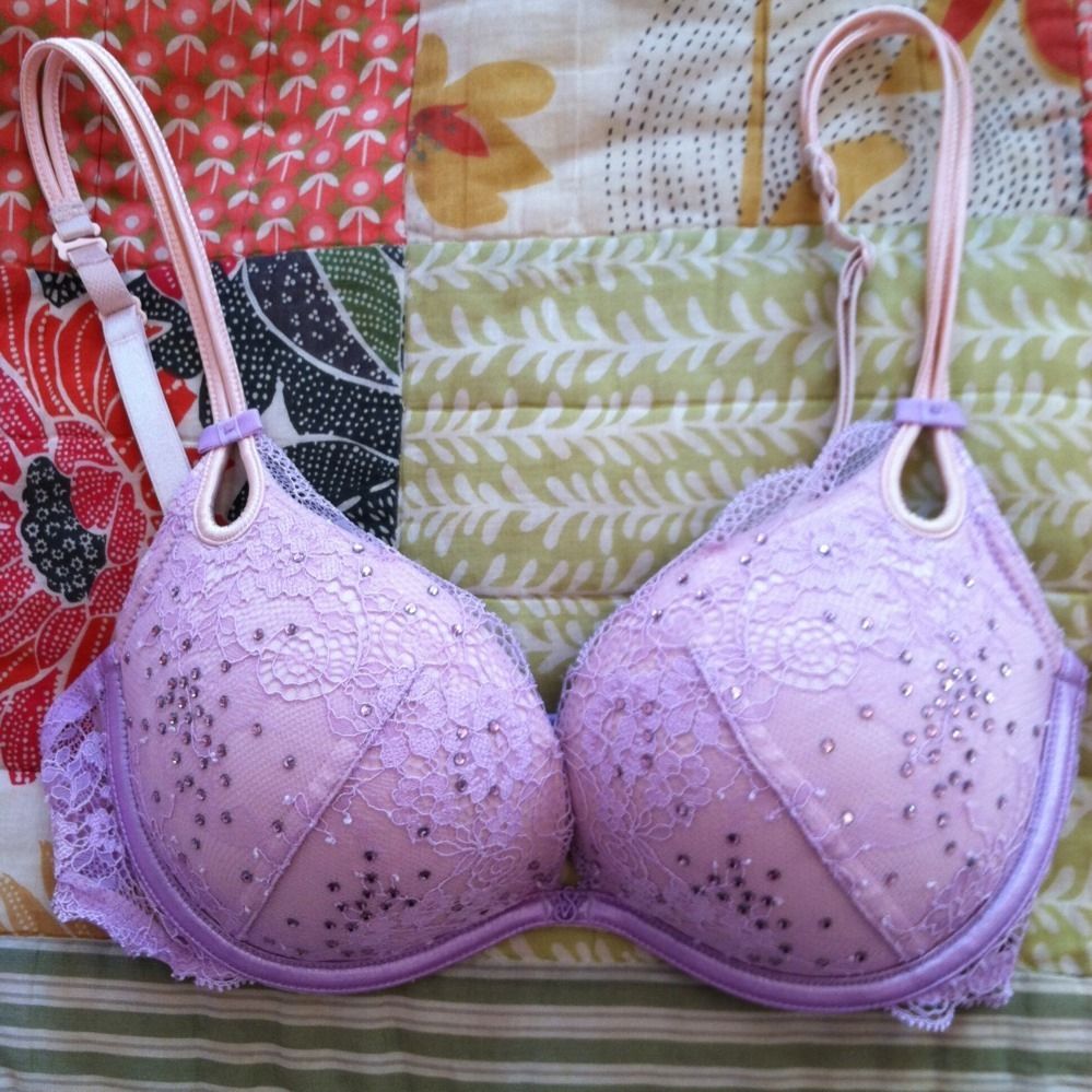 Victorias Secret Gorgeous Push Up Bra 32C