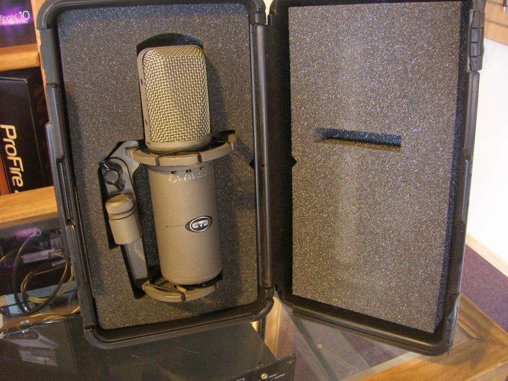 CAD Equitek E 350 microphone in good condition