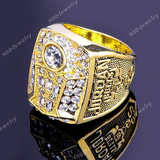 NBA Chicago Bulls Michael Jordan Championship Replica Ring 91 92 93 96 