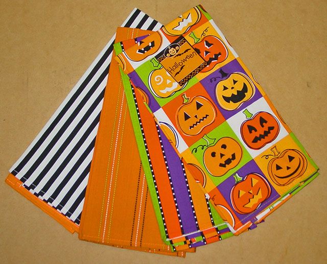 Pumpkin Personalities Halloween 4 PC Dish Towel Set New