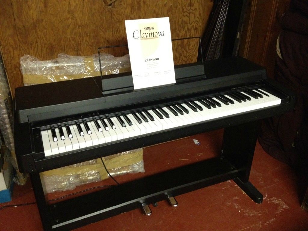 Yamaha Clavinova CLP 250