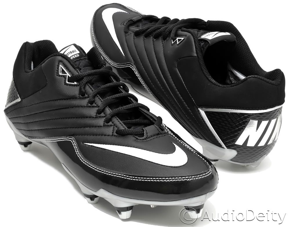  Super Speed D Mens Low Football Cleats Black & Silver Detachable Studs