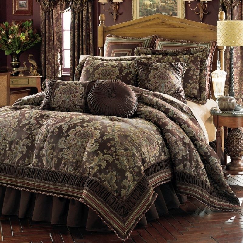 CROSCILL SERAFINA Plum, Eggplant 4 Piece Queen COMFORTER Set