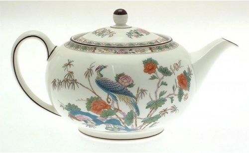 Wedgwood Kutani Crane Teapot Large New Unused 250 Years Gold Backstamp