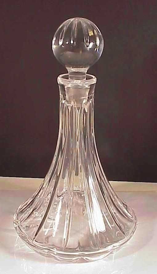 Crystal Glass Ships Decanter Round Stopper 10 ¾ Inches
