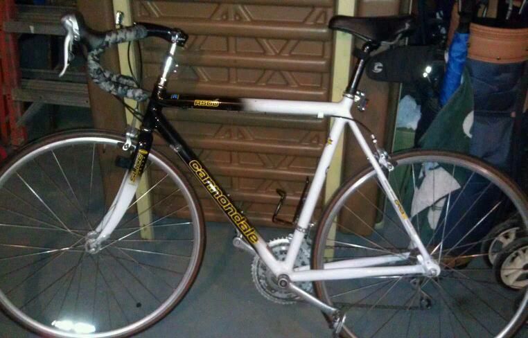  Cannondale R500 Road Bike 54 Cm