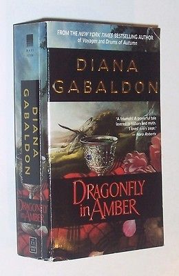Diana Gabaldon DRAGONFLY IN AMBER   vg+ copy