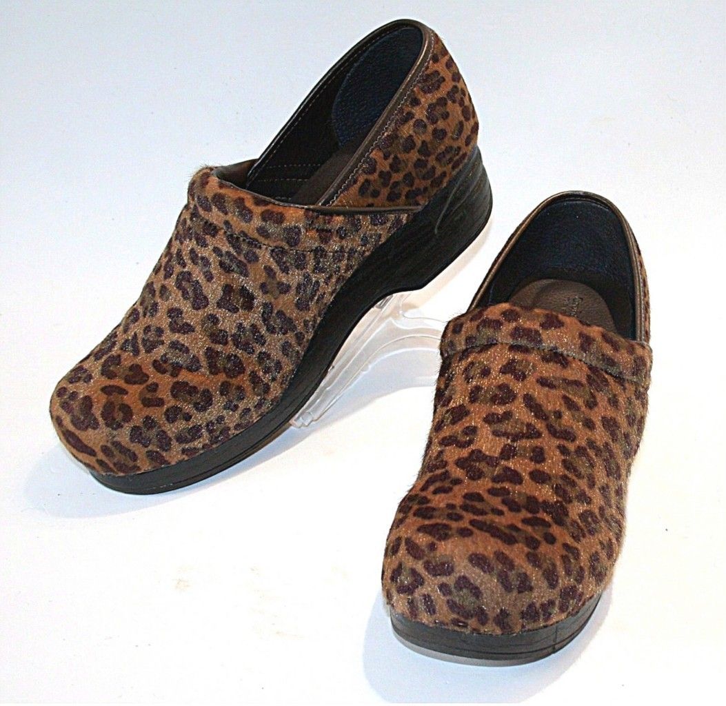 Croft Barrow Faux Fur Cheetah Stapled Clogs 10 M EUC