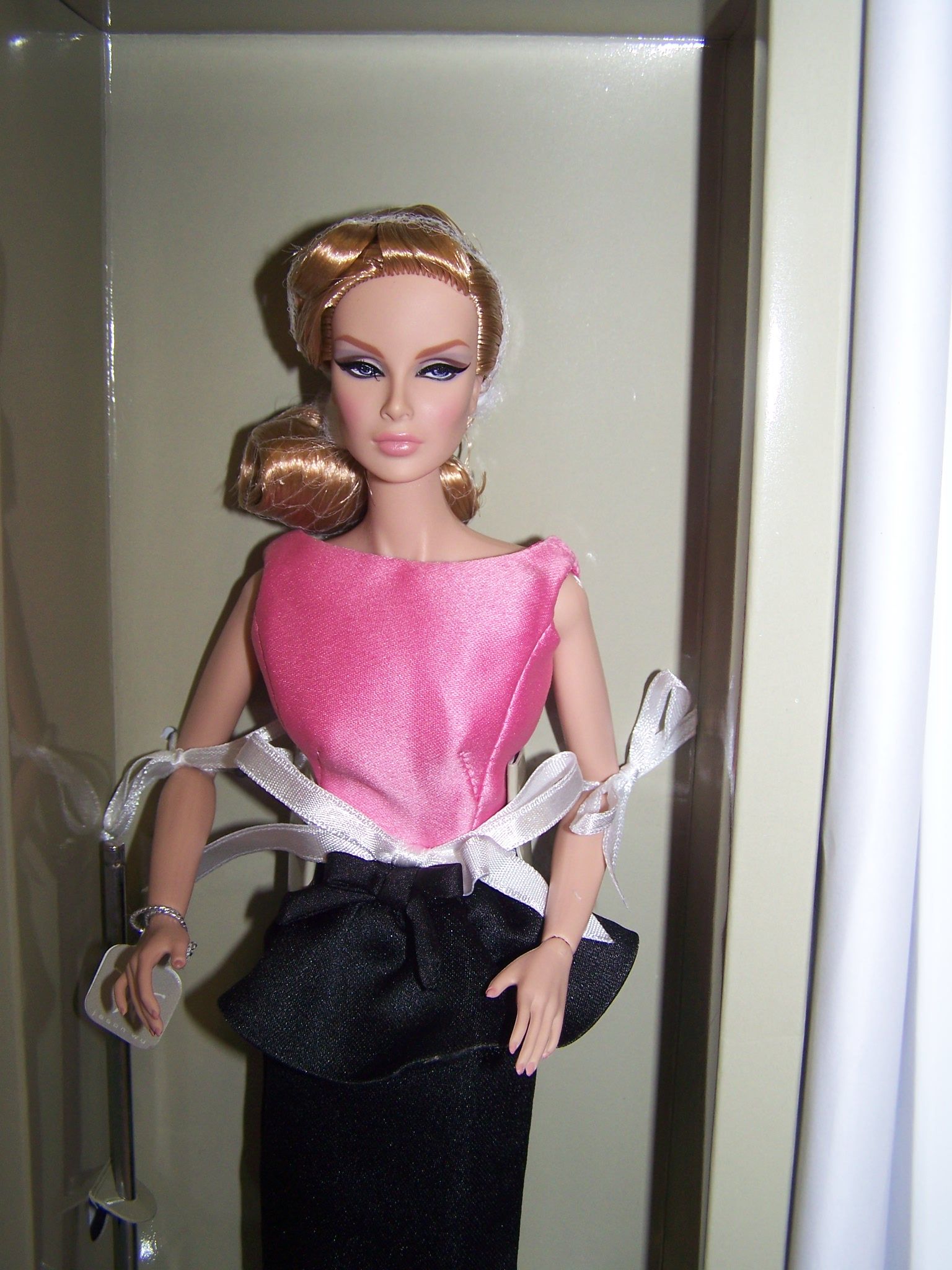 Fashion Royalty Always on Her Mind Dania Zarr Dressed Doll New LE450