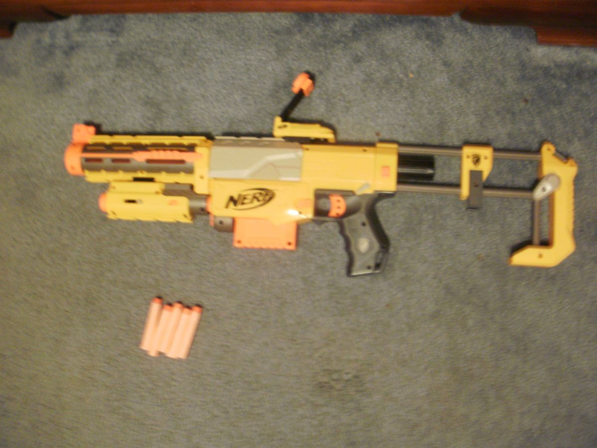 Nerf Gun N Strike Recon CS 6 with 12 Darts RARE