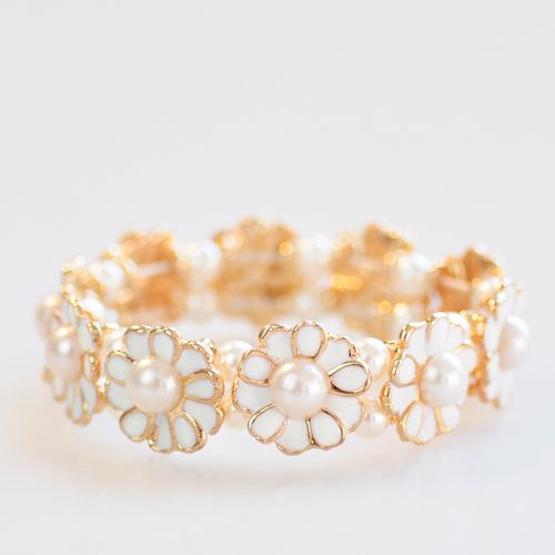 Beautiful Korea Fresh daisy pearl flower petals stretch bracelet