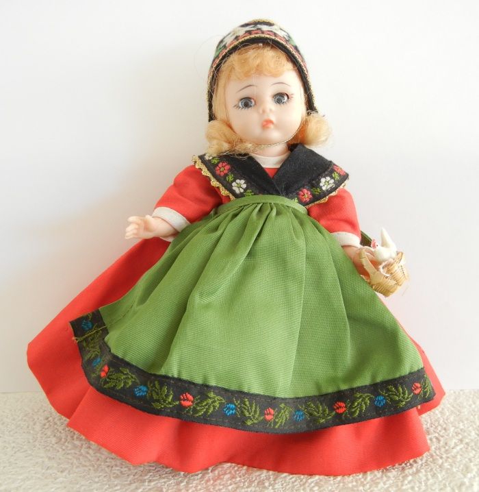 this auction is for the swedish doll from madame alexander s