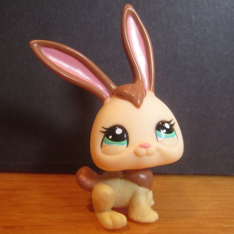 Littlest Pet Shop #2434 Tan BUNNY RABBIT w/ Long Ears Loose LPS Cutest