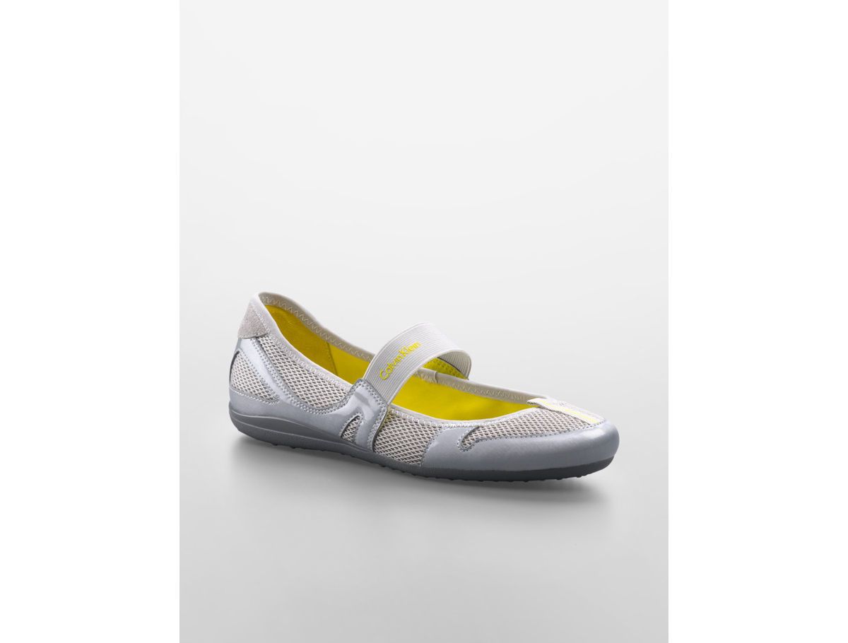  Calvin Klein Rorie Hybrid Athletic Flat Womens