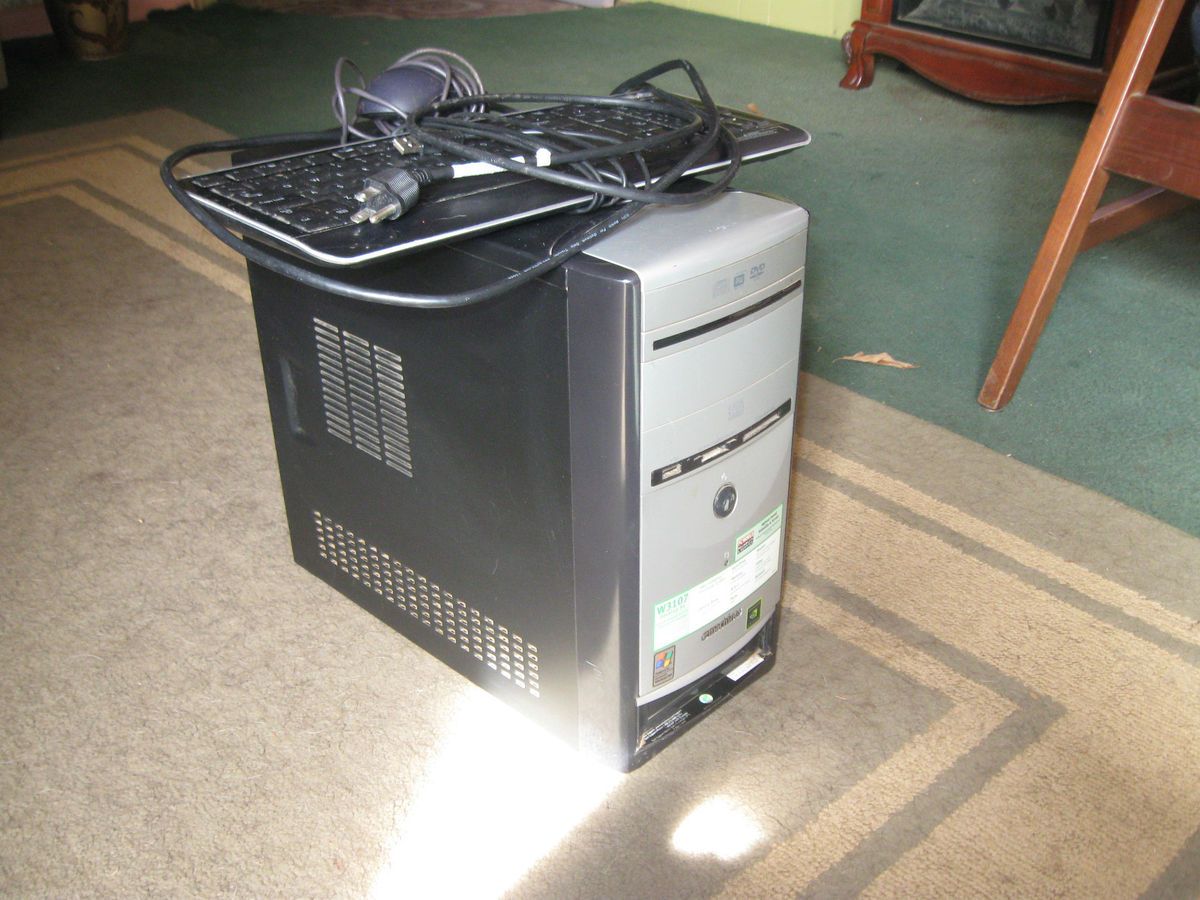 W3107 DESKTOP PC EMACHINES/ HP PAVILION 305w 2 PC FOR PARTS ONLY