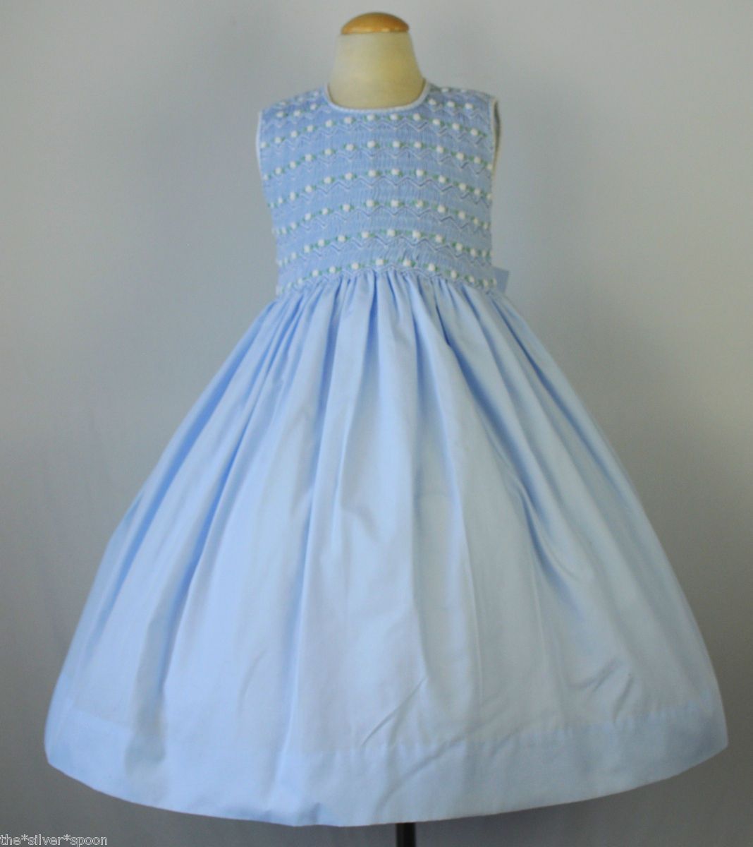 Maria Elena Luli Me Hand Smocked Flower Dress  Sz 4 $96