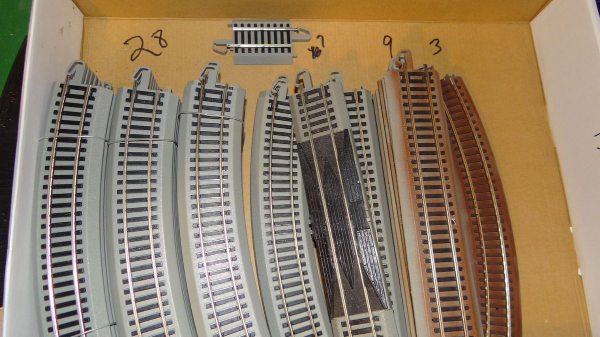 bachmann easy track. ns nickle silver lot. ho code 100