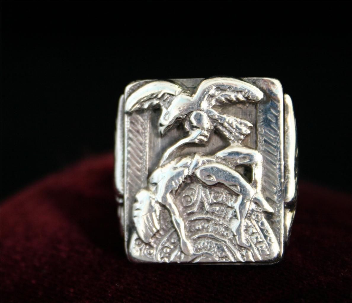 Extraordinary Vintage Mens Silver Aztec Ring 32 Grams