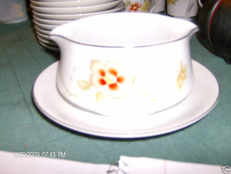 Annabelle Fine China Japan Gravy Boat Underplate 5001