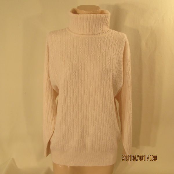 PRESTON & YORK ivory turtle neck cashmere sweater w cable knit