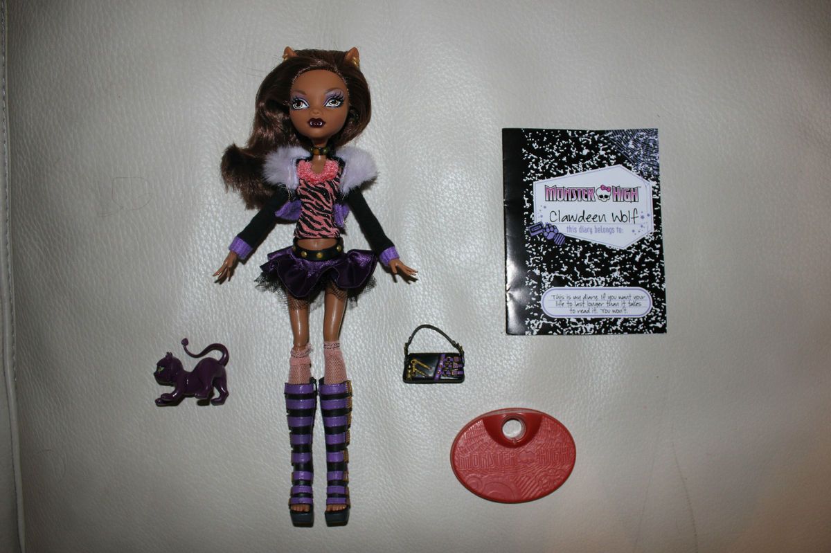 clawdeen wolf first wave