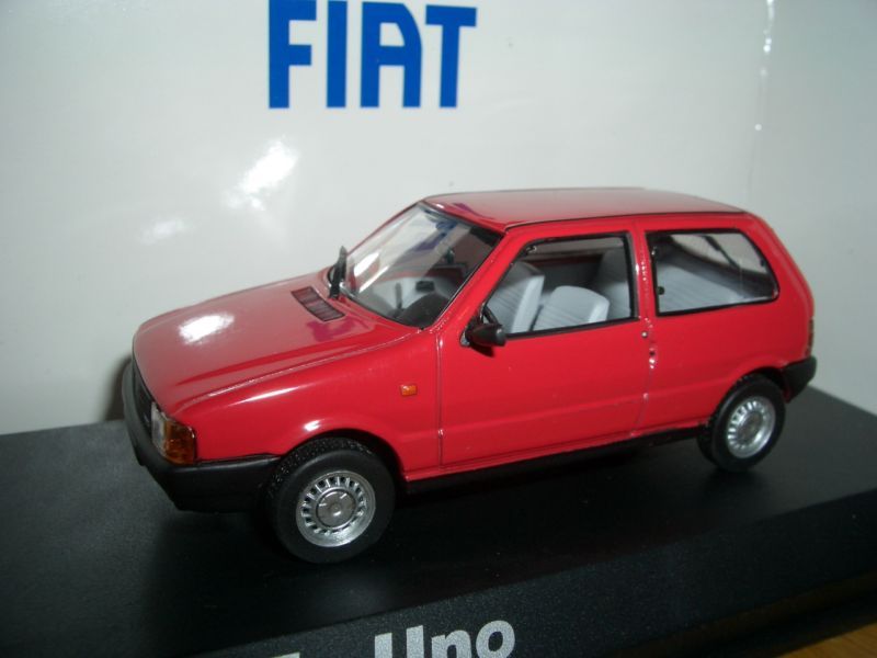  1 43 Norev Fiat Uno Red Diecast