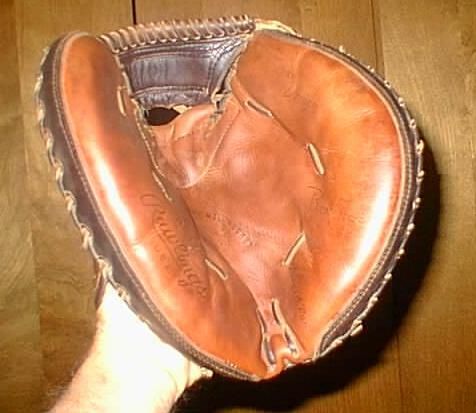 RAY FOSSE VERY RARE RAWLINGS USA CATCHERS MITT