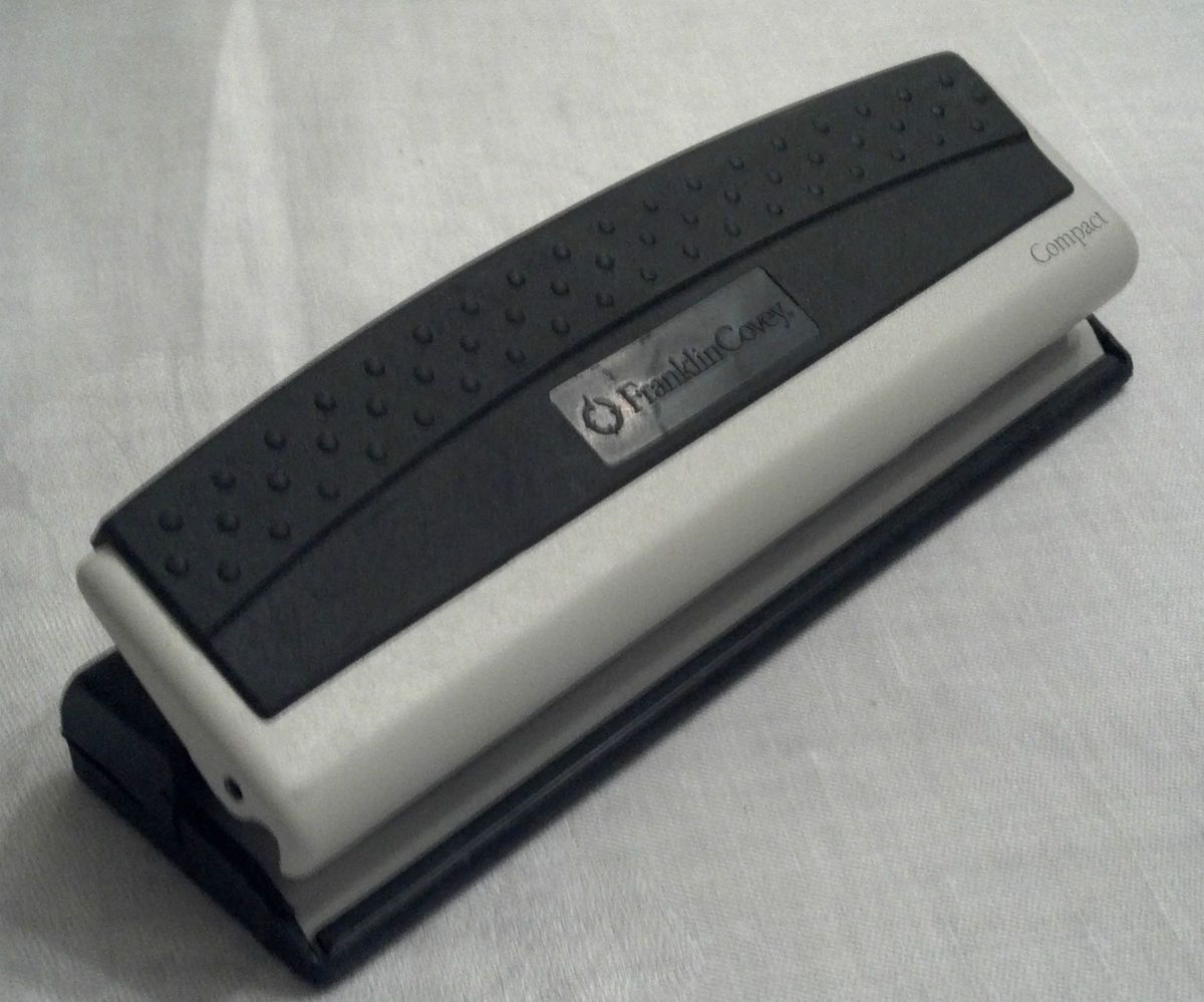 Franklin Covey Compact 6 Hole Paper Punch