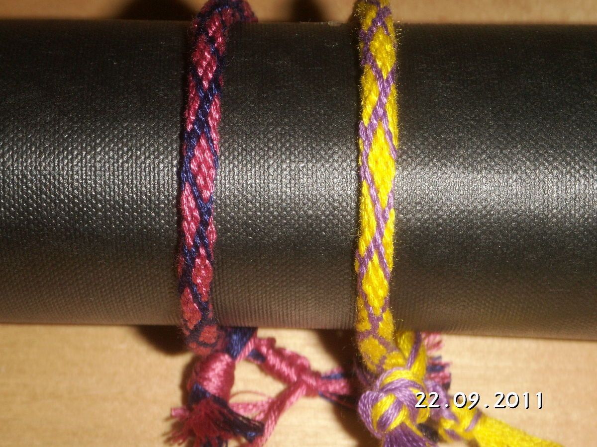 BEAUTIFULLY HAND MADE FRIENDSHIP BRACELETS   DIAMONDS PATTERN