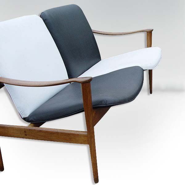 1960 Frederik Kayser Vatne Scandinavian Settee Leather