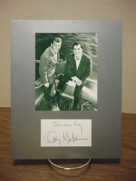 George Maharis Autograph ROUTE 66 HUNK Display Signed Signature COA