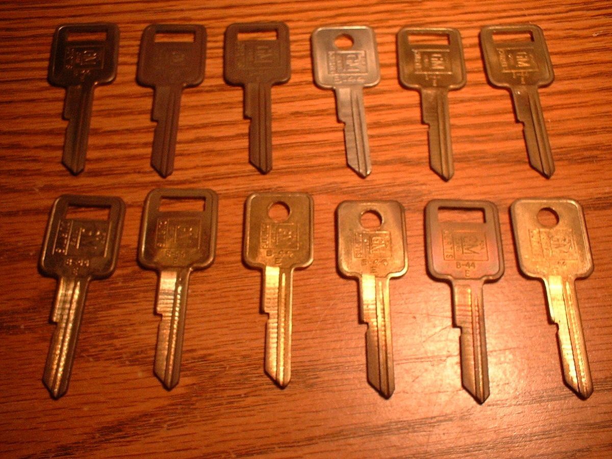 12 Vintage Curtis GM Key Blanks for GM Cars Part B 44 E