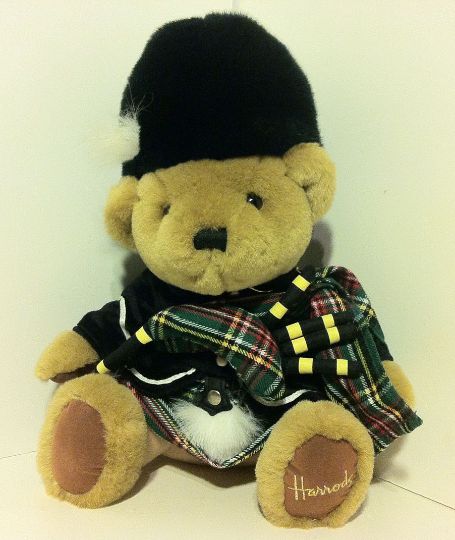 Harrods Scottish Bear in Kilt with Bagpipes