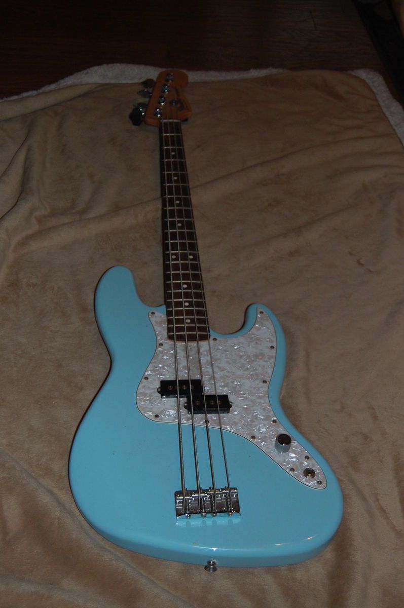 2003 Fender Mark Hoppus Signature Bass w EXTRAS