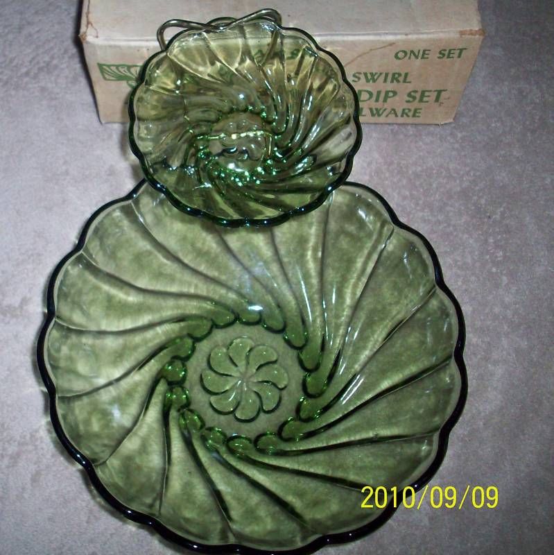 Vtg Hazelware Avocado Swirl Chip N DIP Set A6385 VGC