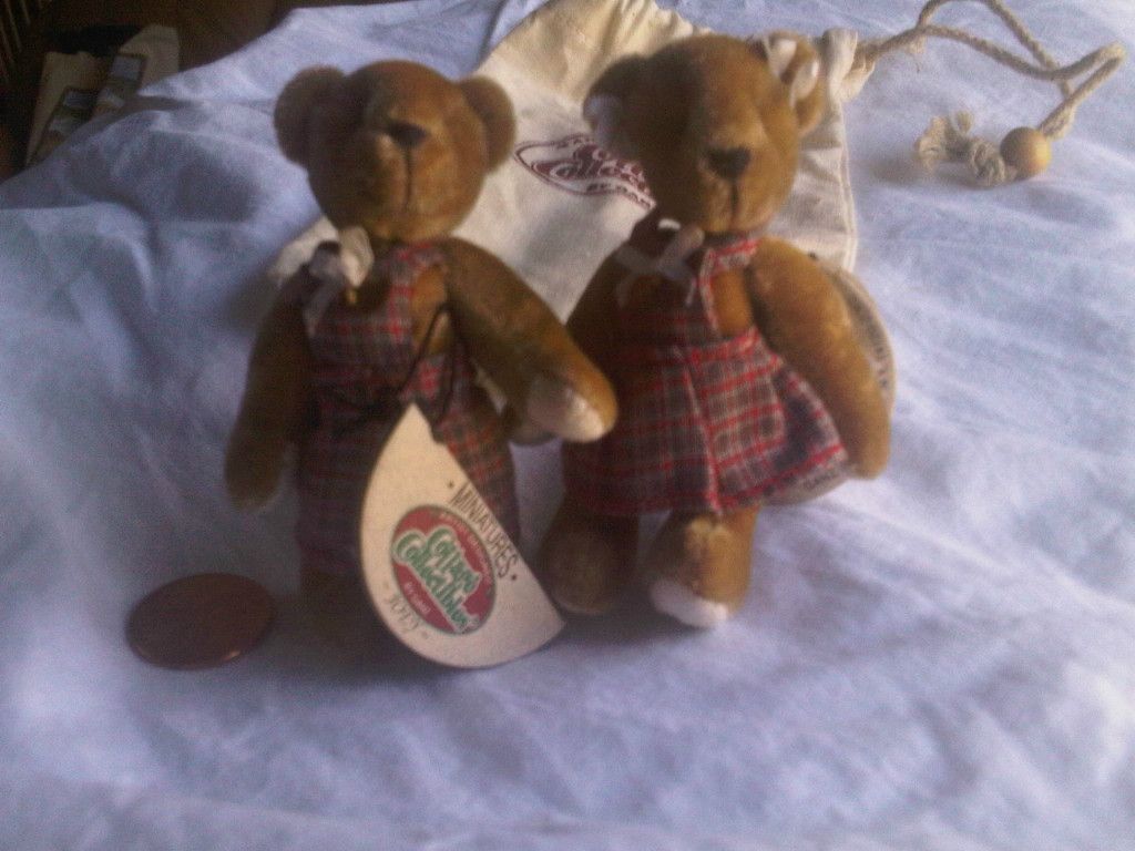 Ganz Miniatures Cottage Collectibles Mini Bears Janet Joey