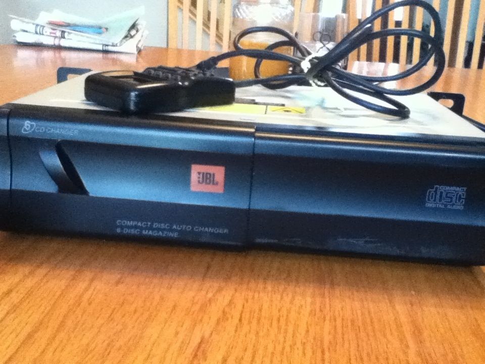 JBL 6 Disc Auto Changer with Remote and Audio Adapter with Wires