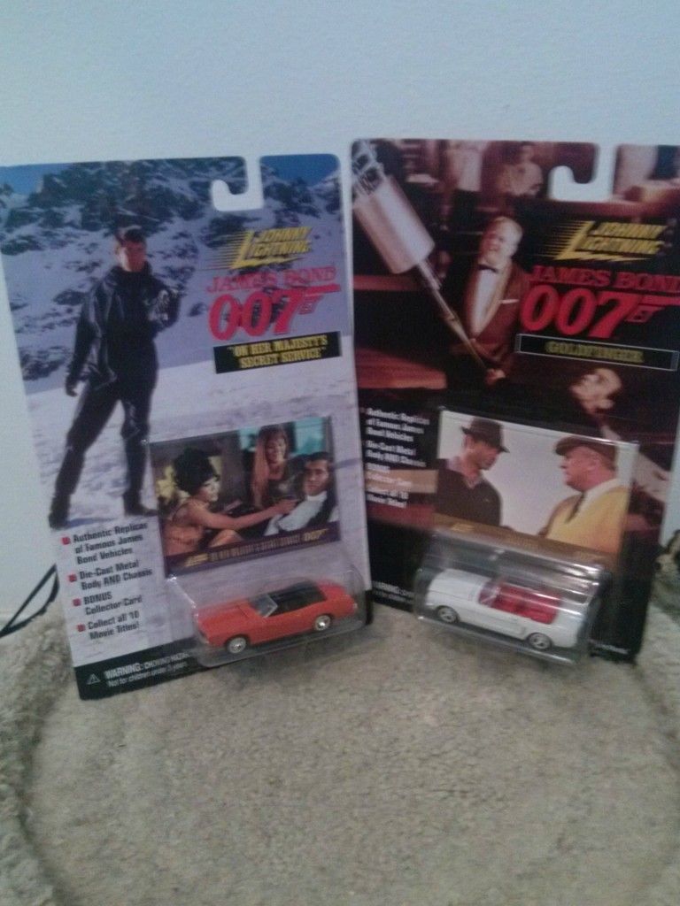 Johnny Lightning James Bond 007 Cars Lot of 2 MIB  