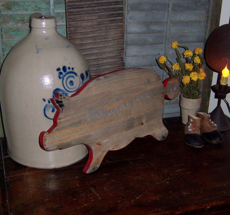 Prim Antique Vtg Style Wood Pig Cutting Board Red Paint