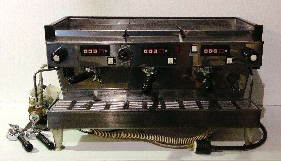 La Marzocco Linea 3 AV Commercial Espresso MACHINE 3AV