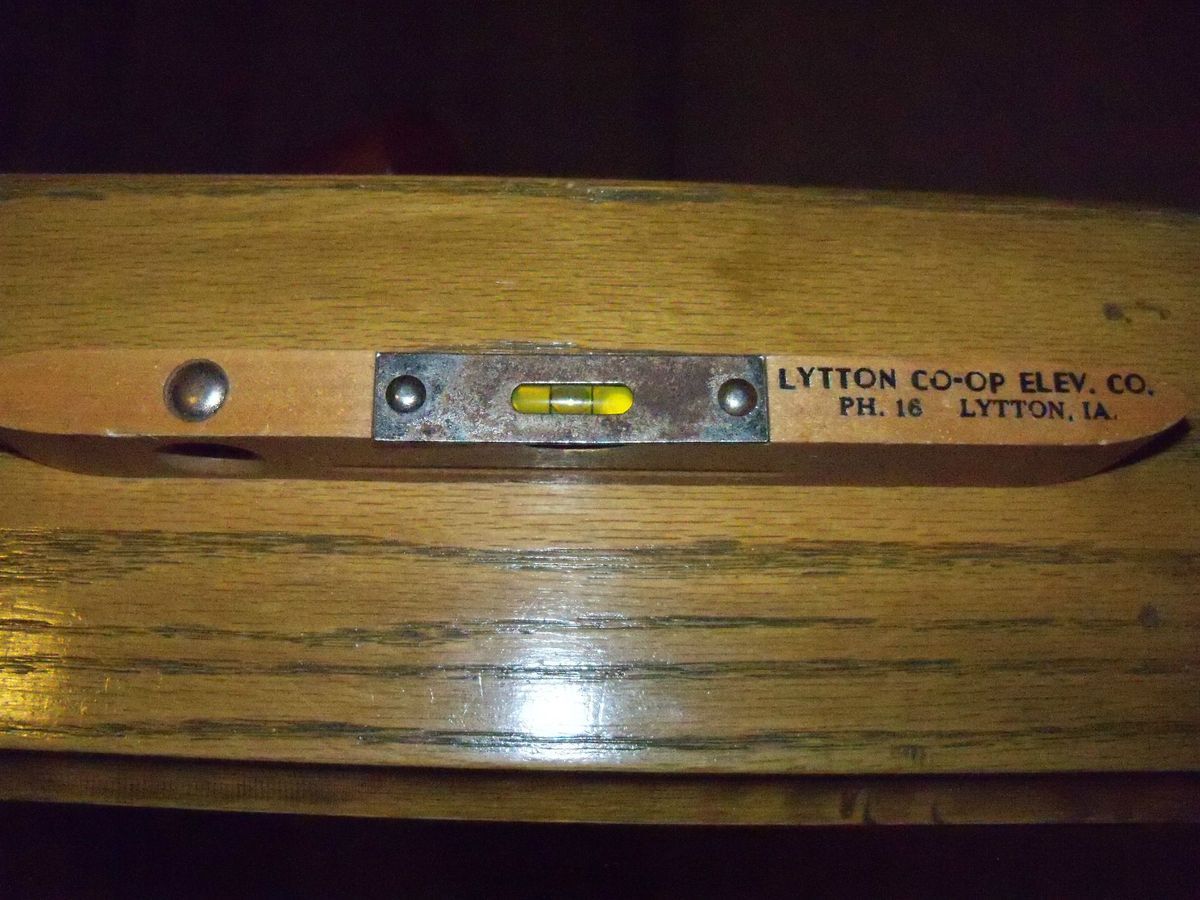 Lytton Iowa Co Op Elevator Co Wooden Level