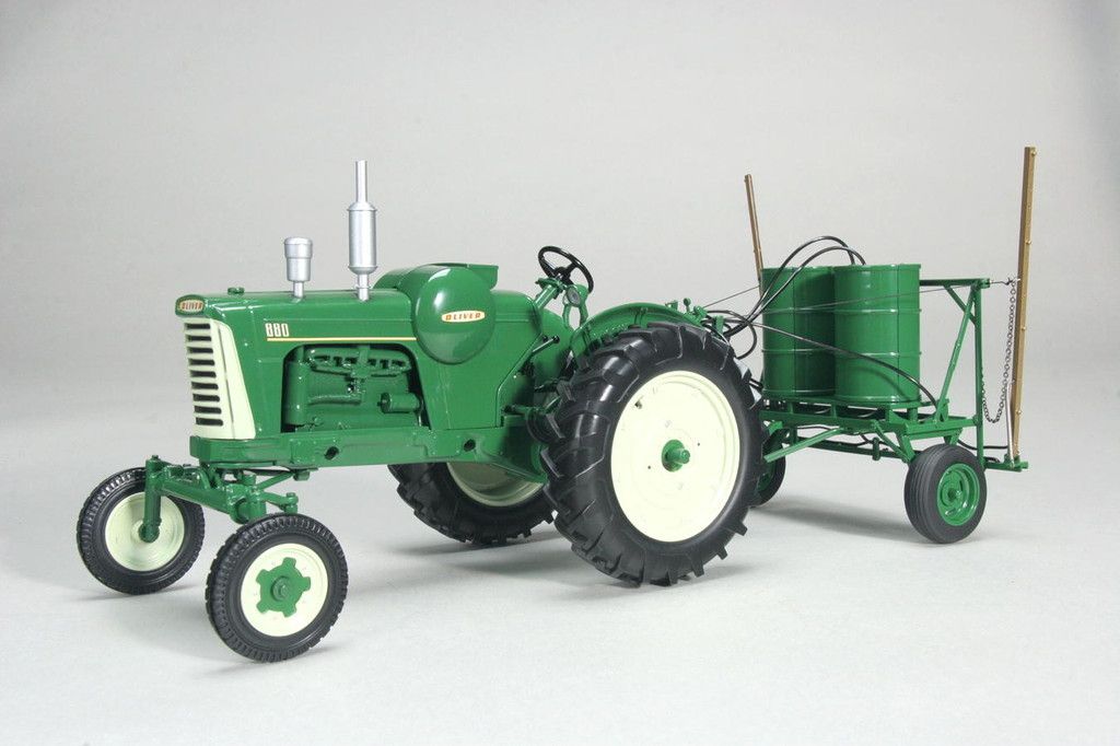 Oliver 880 WF LP Tractor w Cart Sprayer Mark Twain Show