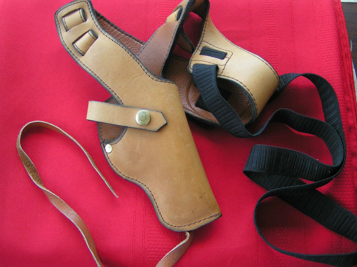 Leather Shoulder Holster 38 Special Color Tan 2 Tone on PopScreen