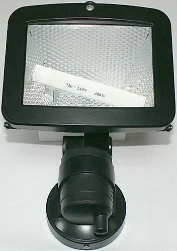 W7C 500W MAINS POWERED FLOODLIGHT SECURITY LIGHT