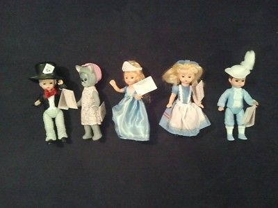 2010 Madame Alexander McDonalds Alice in Wonderland, Cinderella set