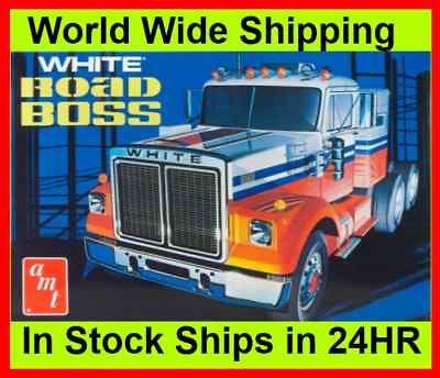 AMT AMT648 1/24 White Road Boss Truck NIB