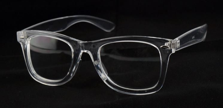 The transparent frame of plain glasses retro rivet spectacles frames