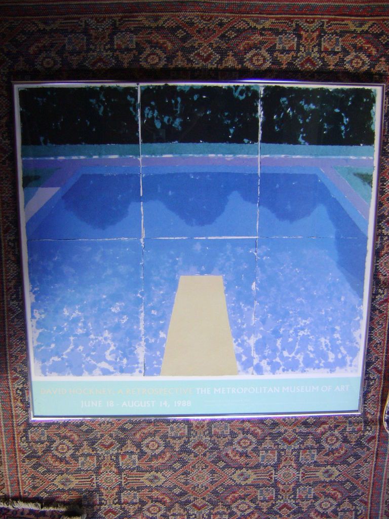 1978 PRINT METROPOLITAN MUSEUM DAY POOL WITH THREE BLUES SWIMMING