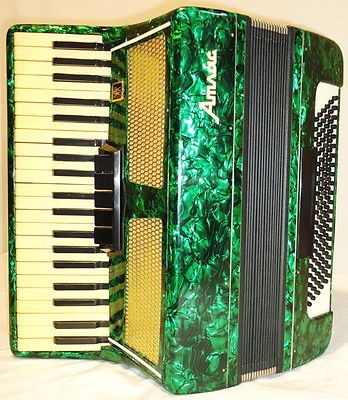 ACCORDION ATLAS АТЛАС 120 bass 5/2 switches. Beautiful Sound