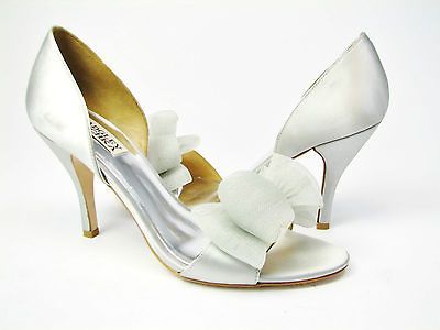 BADGLEY MISCHKA Xango Silver Satin Dress Pumps w/ Tulle Bowed Vamp